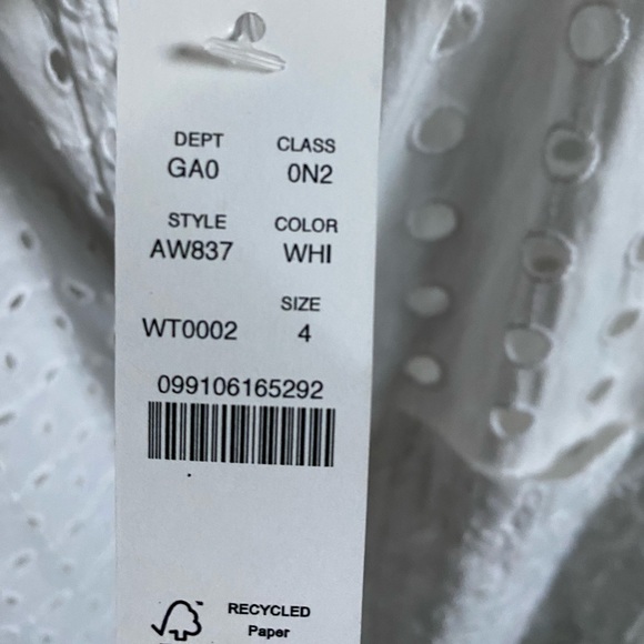 SOLD! 🤍J. CREW Eyelet Blouse w/tank! - Picture 4 of 9